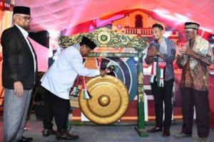 Wagub Jabar membuka ARESTA 2020 ditandai dengan pemukulan gong.